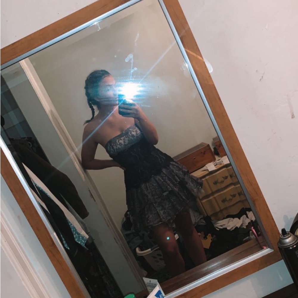 Gindy strapless Lace dress